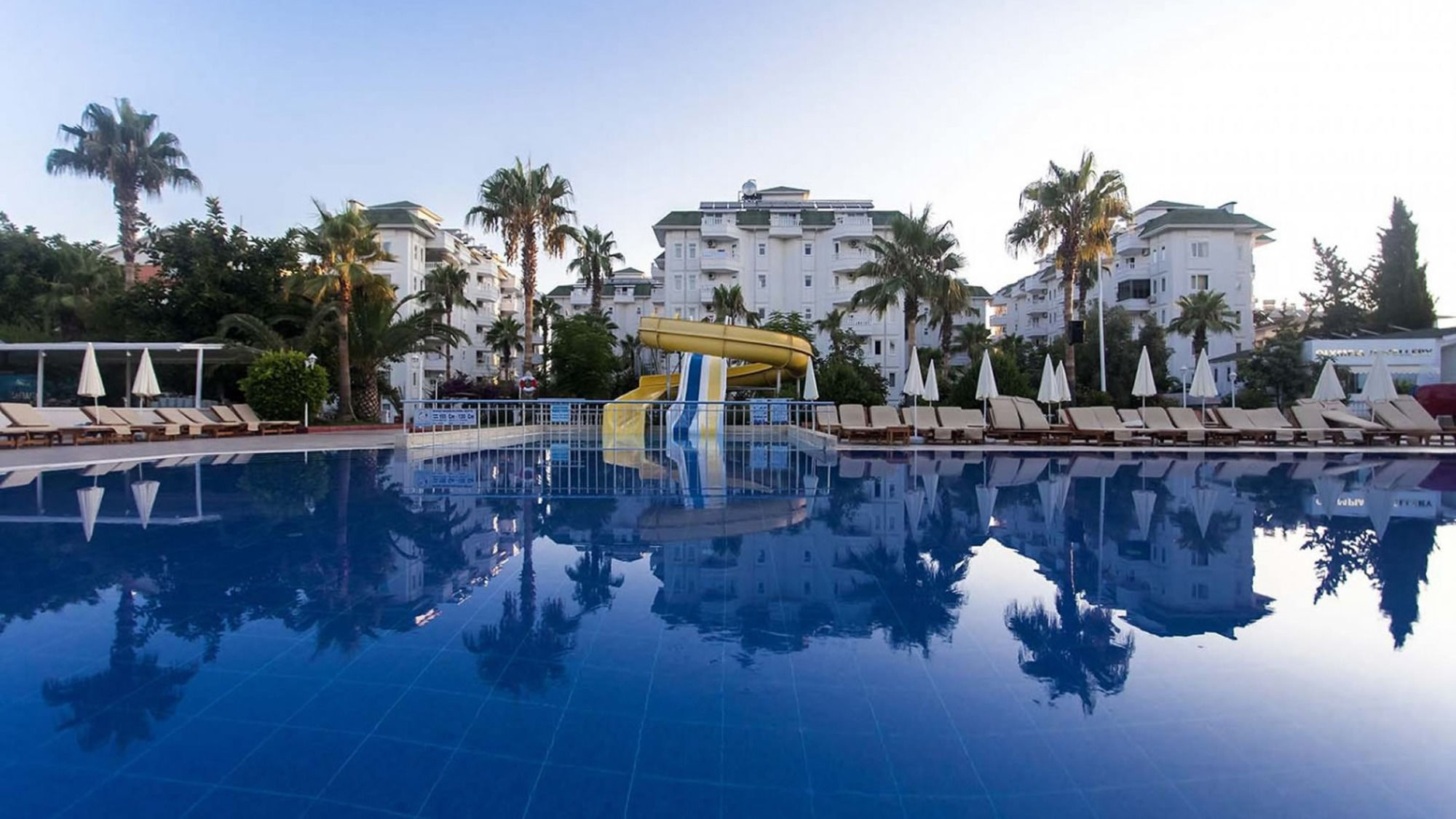 The Garden Beach Hotel Konaklı Exterior foto